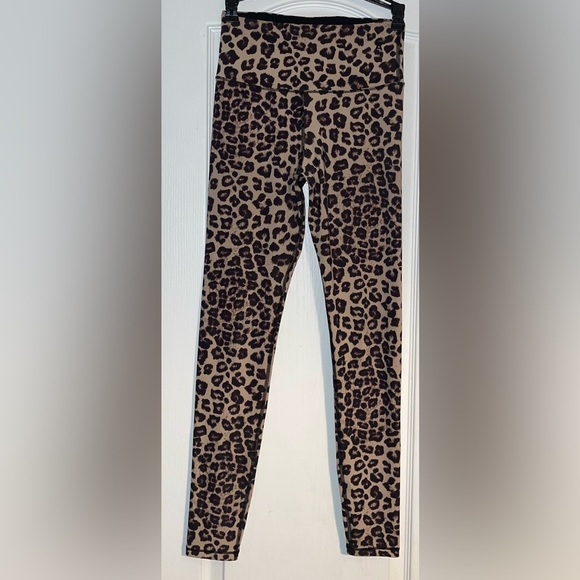 Good American Core Strength Leggings in Cheetah - Women’s Size S - Picture 3 of 12
